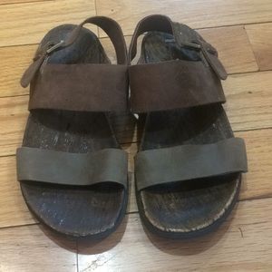 Merrell, brown leather “like new” sandals-women